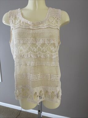 Forever 21 Cream Crochet Lace Sleeveless Top EUC